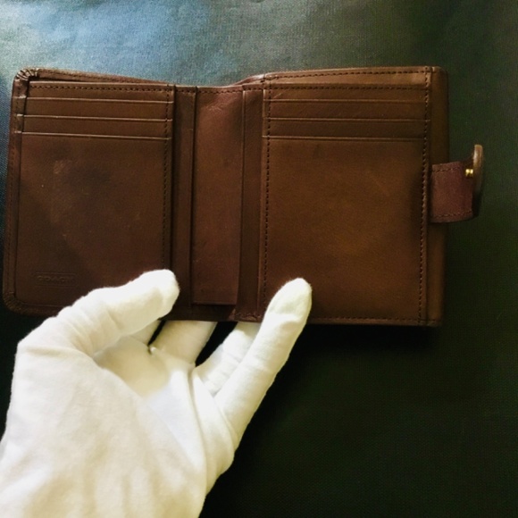 Coach Vintage Leather Bi Fold Wallet - Picture 9 of 14